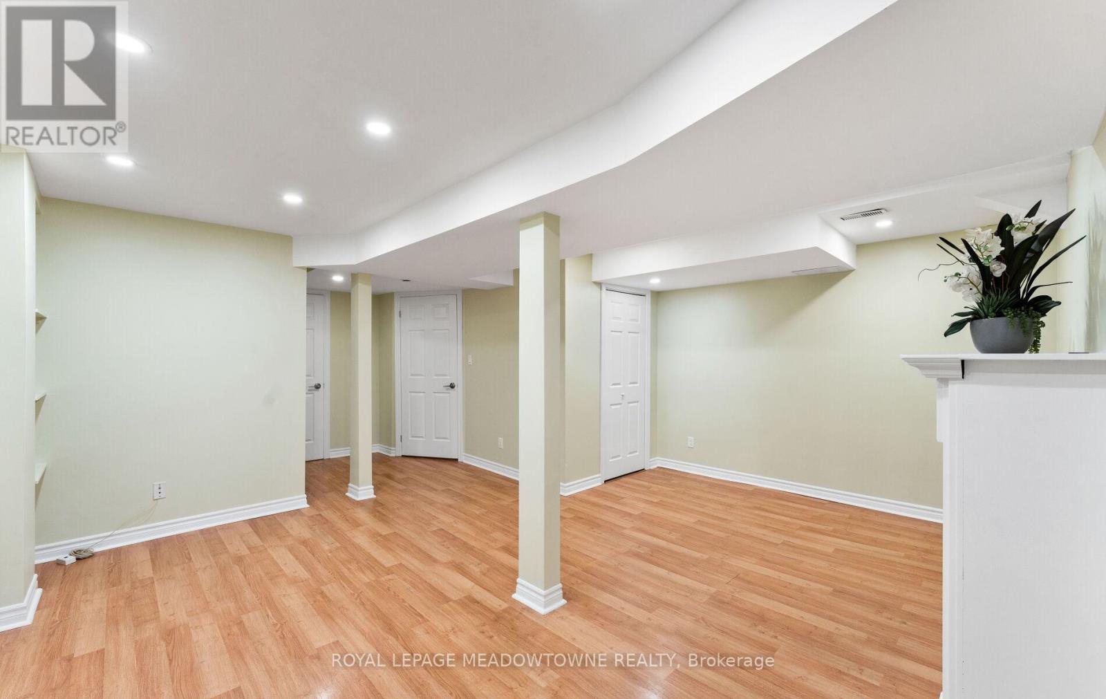Photo 34 of 3969 Bentridge Road, Mississauga ON