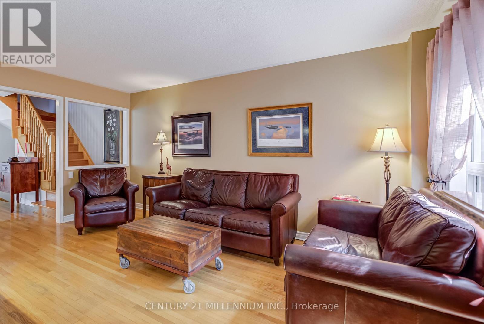 Photo 10 of 3854 Foxborough Trail, Mississauga ON
