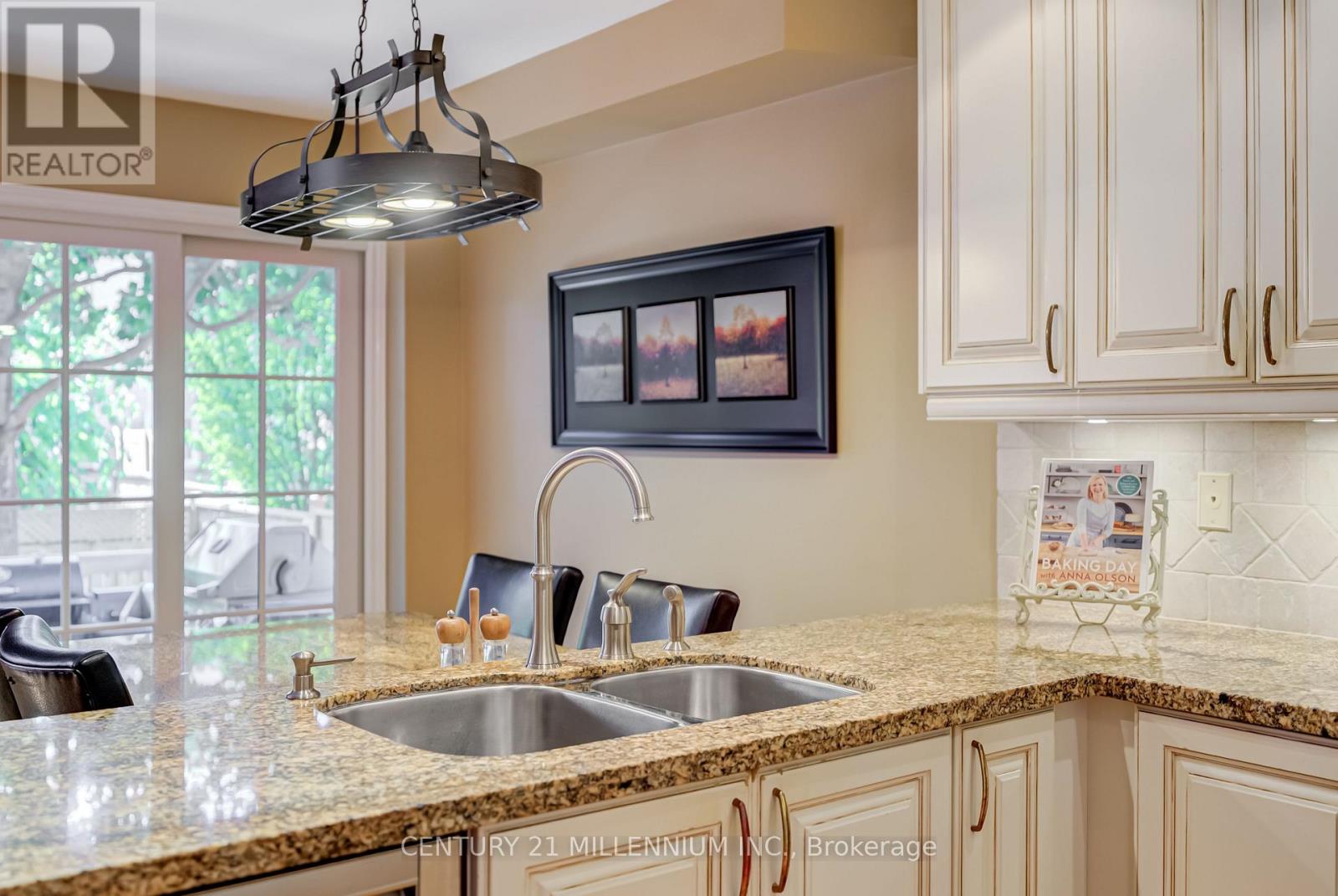 Photo 15 of 3854 Foxborough Trail, Mississauga ON