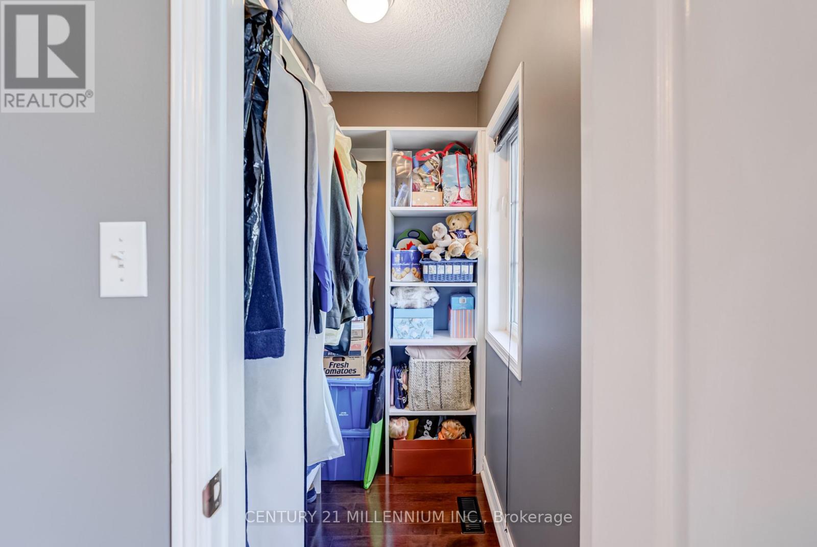 Photo 27 of 3854 Foxborough Trail, Mississauga ON