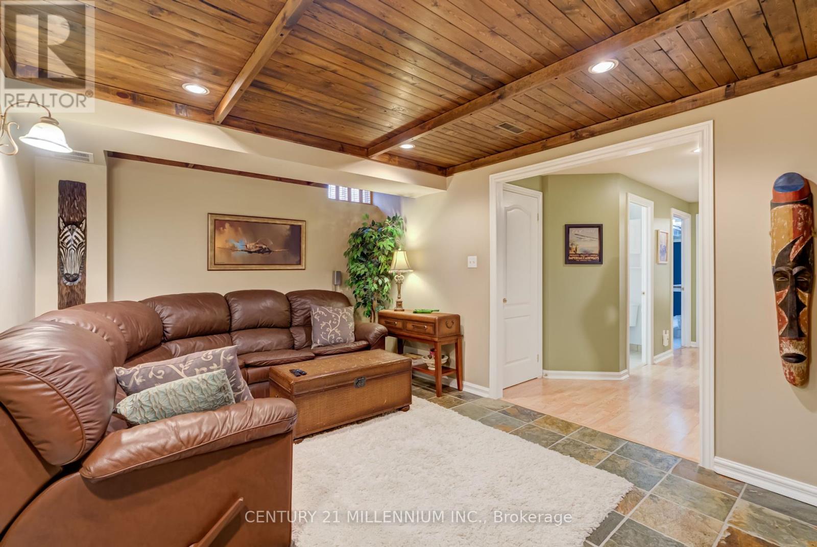 Photo 36 of 3854 Foxborough Trail, Mississauga ON