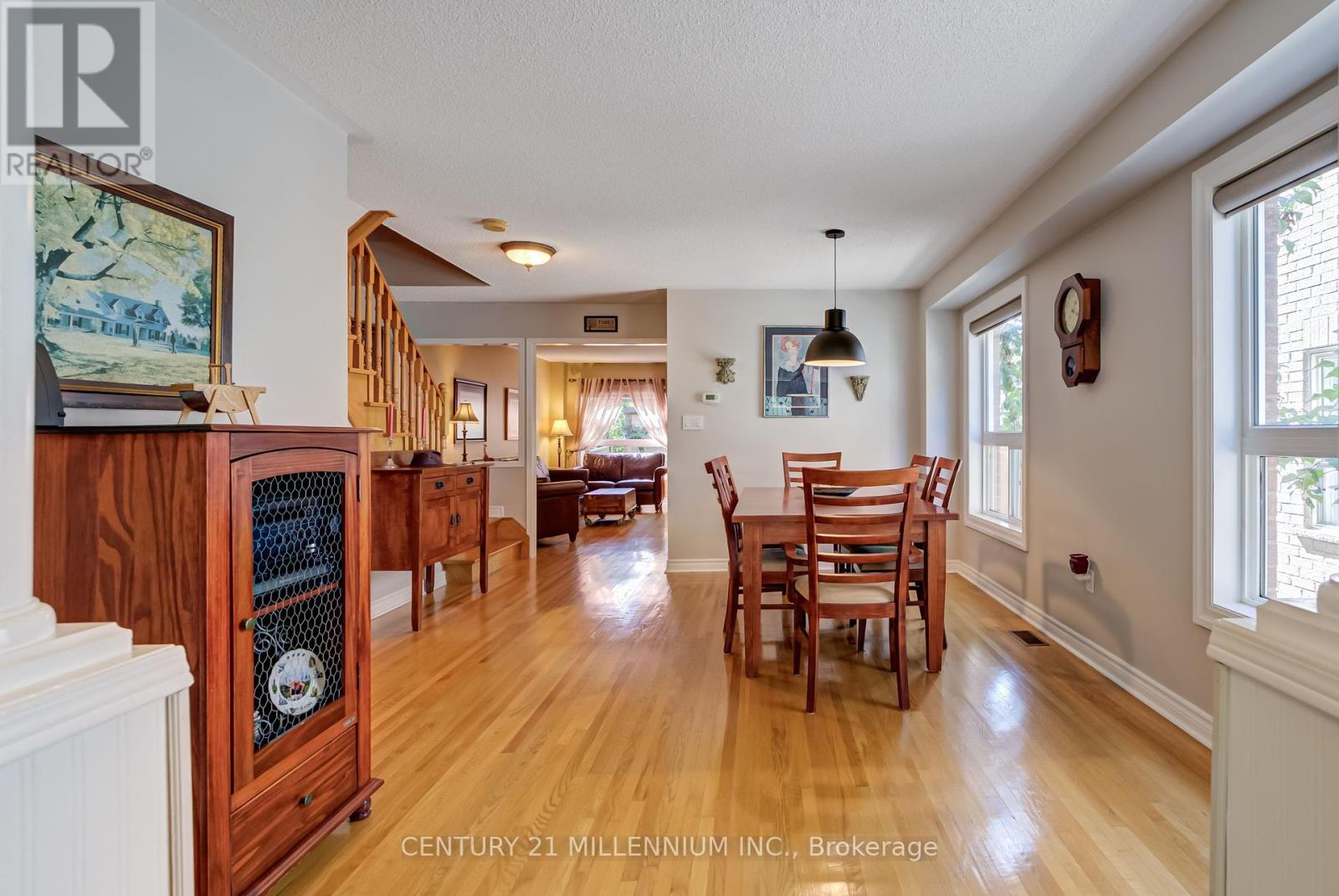 Photo 5 of 3854 Foxborough Trail, Mississauga ON