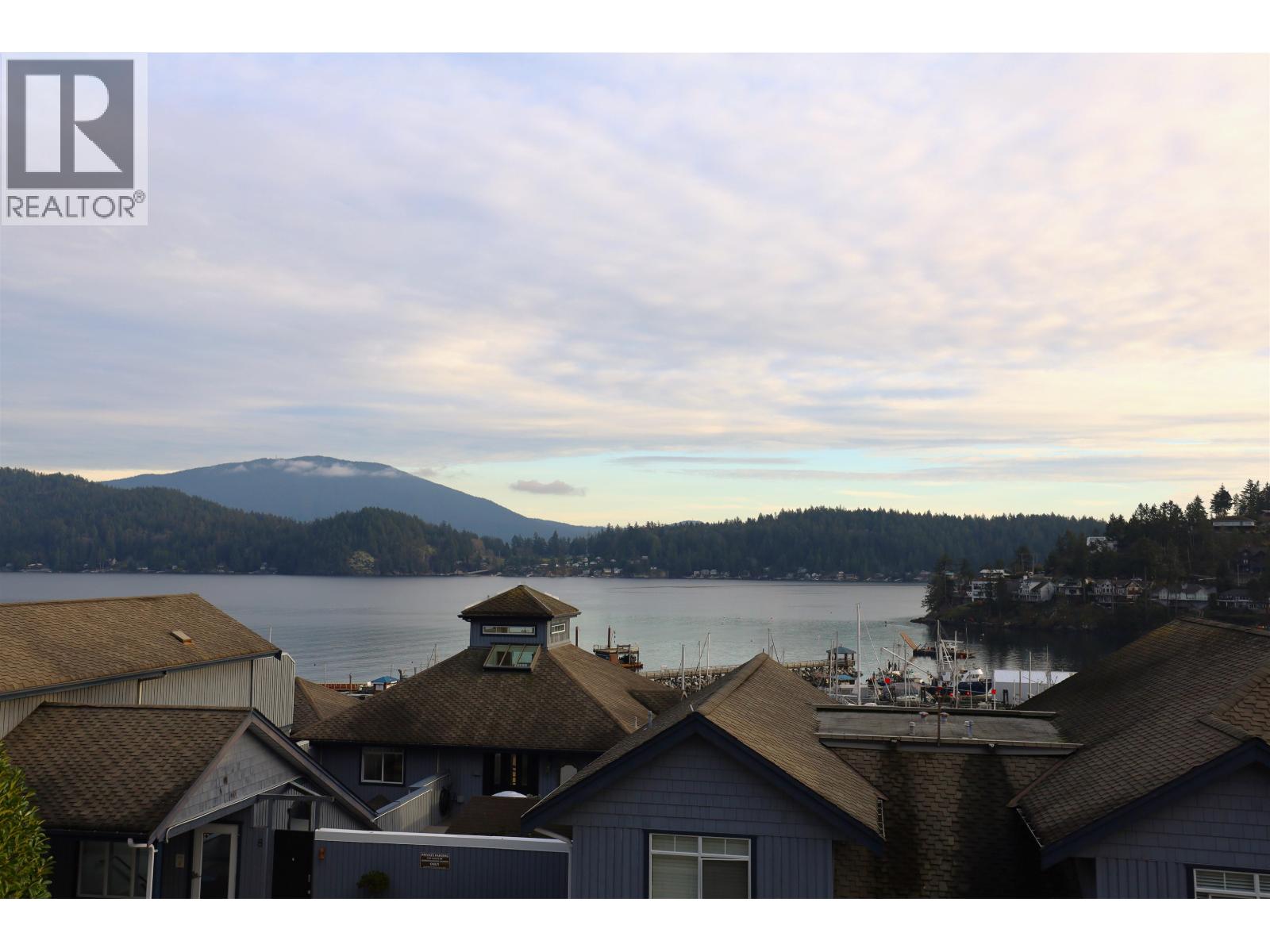 512 S FLETCHER ROAD, Gibsons