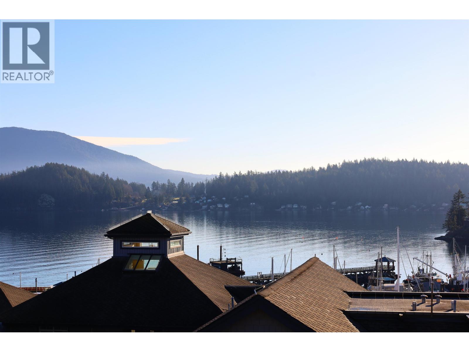 512 S FLETCHER ROAD, Gibsons