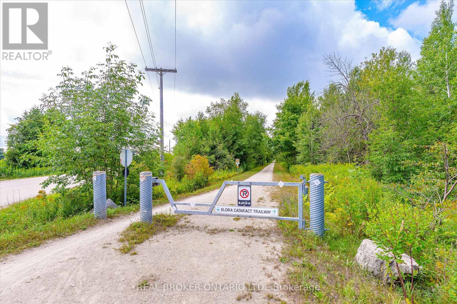 Photo 32 of 445 Pine Pass, Centre Wellington ON