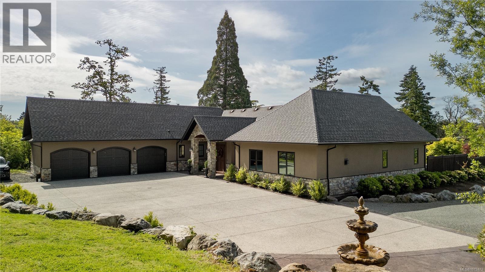 11325 Chalet Rd, North Saanich