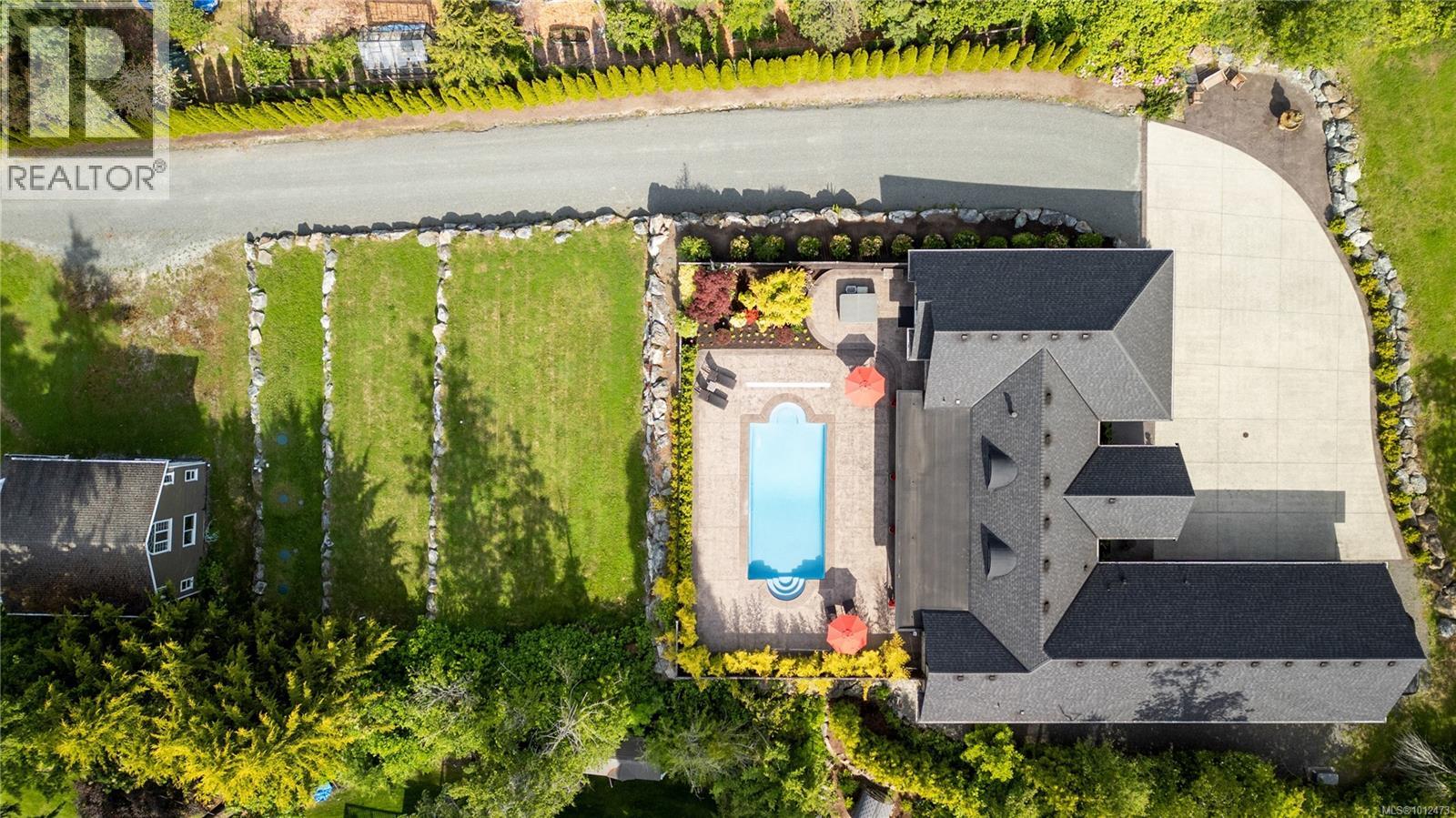 11325 Chalet Rd, North Saanich