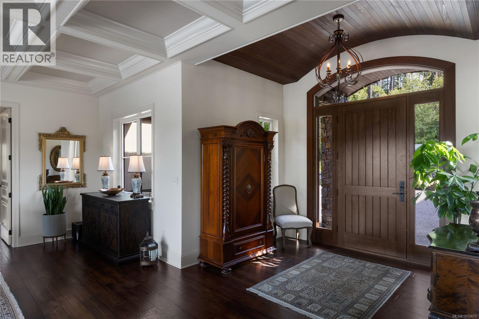11325 Chalet Rd, North Saanich