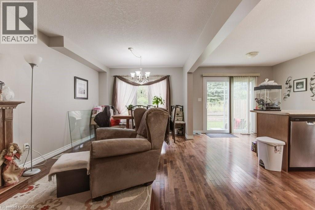Photo 11 of 404 Tealby Crescent, Waterloo ON