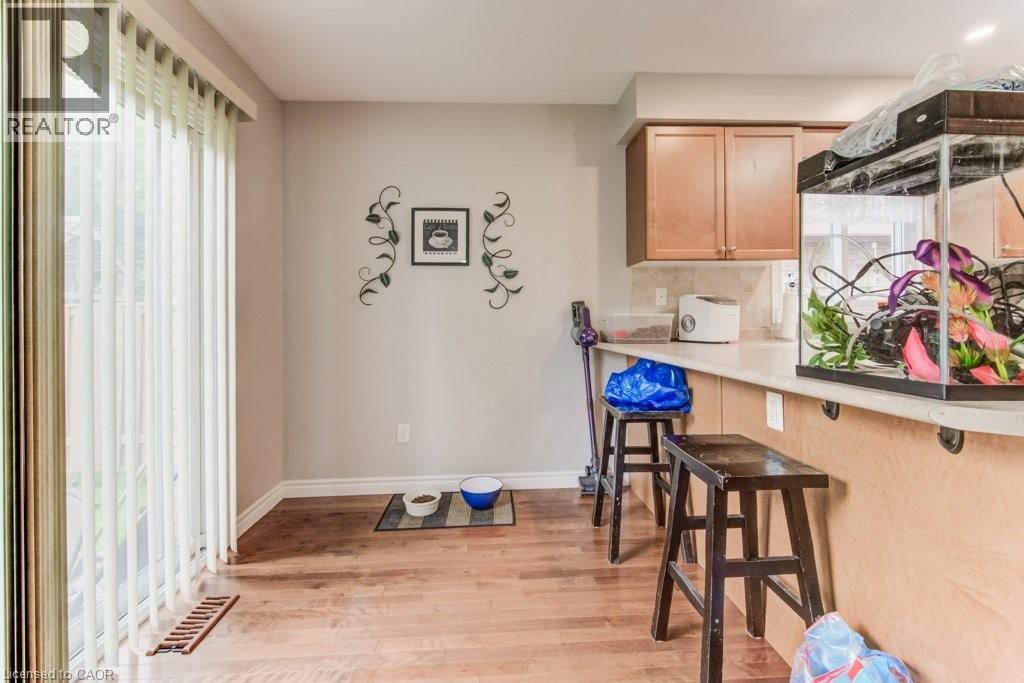 Photo 9 of 404 Tealby Crescent, Waterloo ON