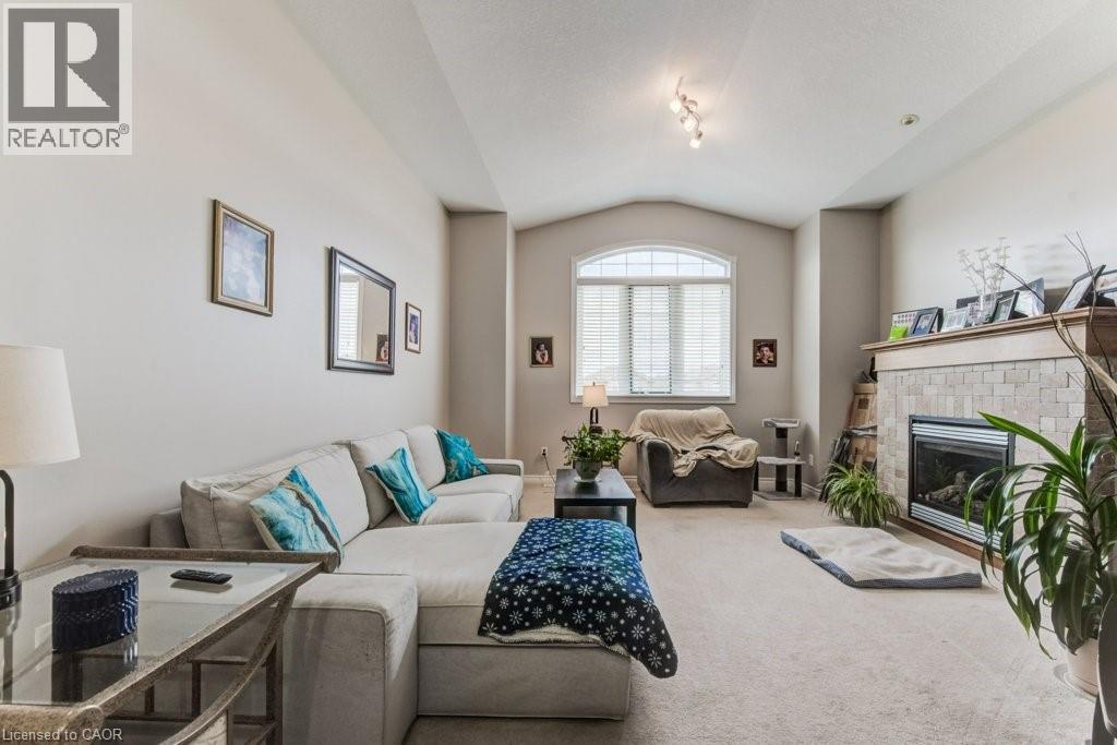 Photo 16 of 404 Tealby Crescent, Waterloo ON