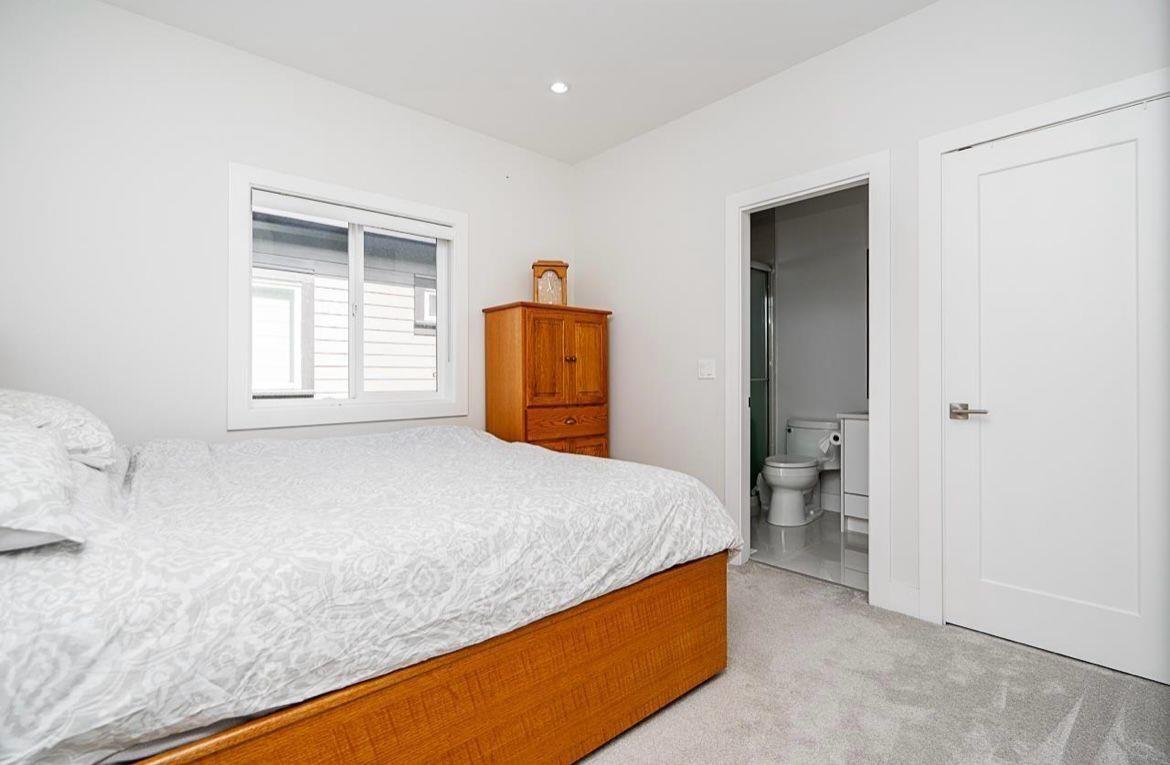 Photo 10 of 11833 86 A Avenue, Delta BC