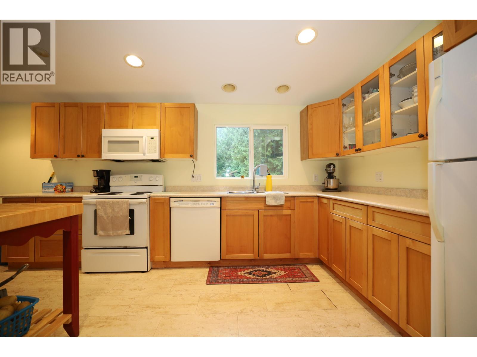1161 ROSAMUND ROAD, Gibsons