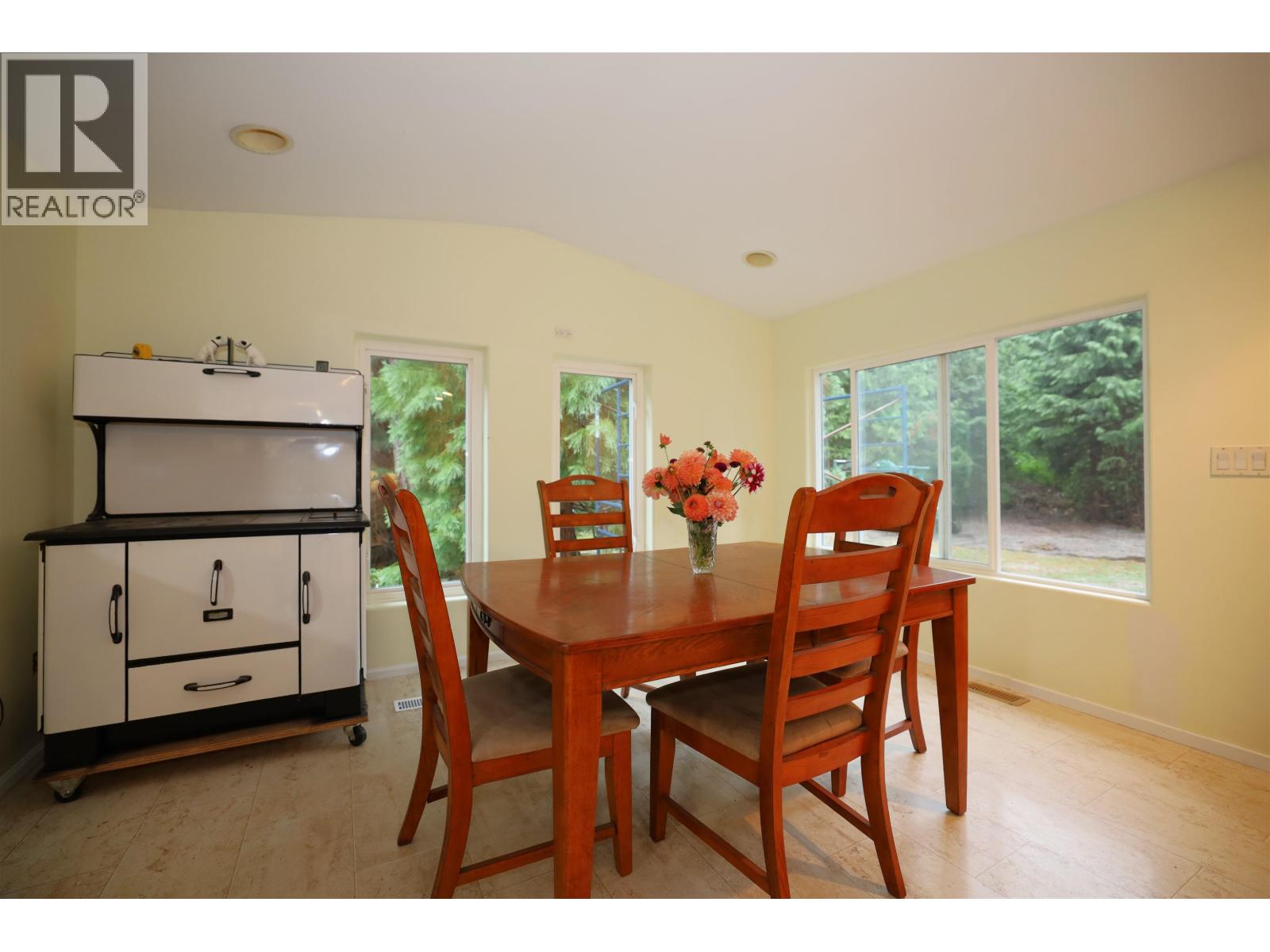 1161 ROSAMUND ROAD, Gibsons