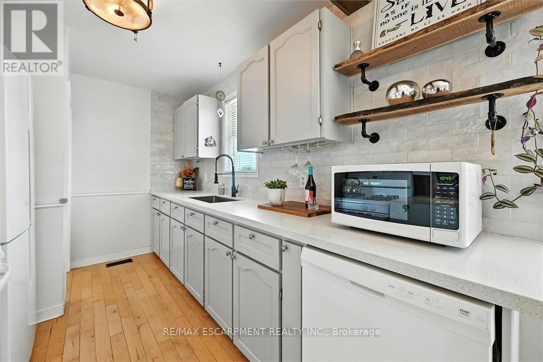 Photo 14 of 8554 Haldibrook Road, Hamilton ON