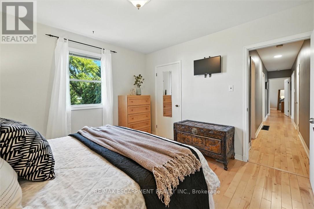 Photo 23 of 8554 Haldibrook Road, Hamilton ON