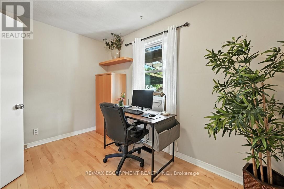 Photo 20 of 8554 Haldibrook Road, Hamilton ON