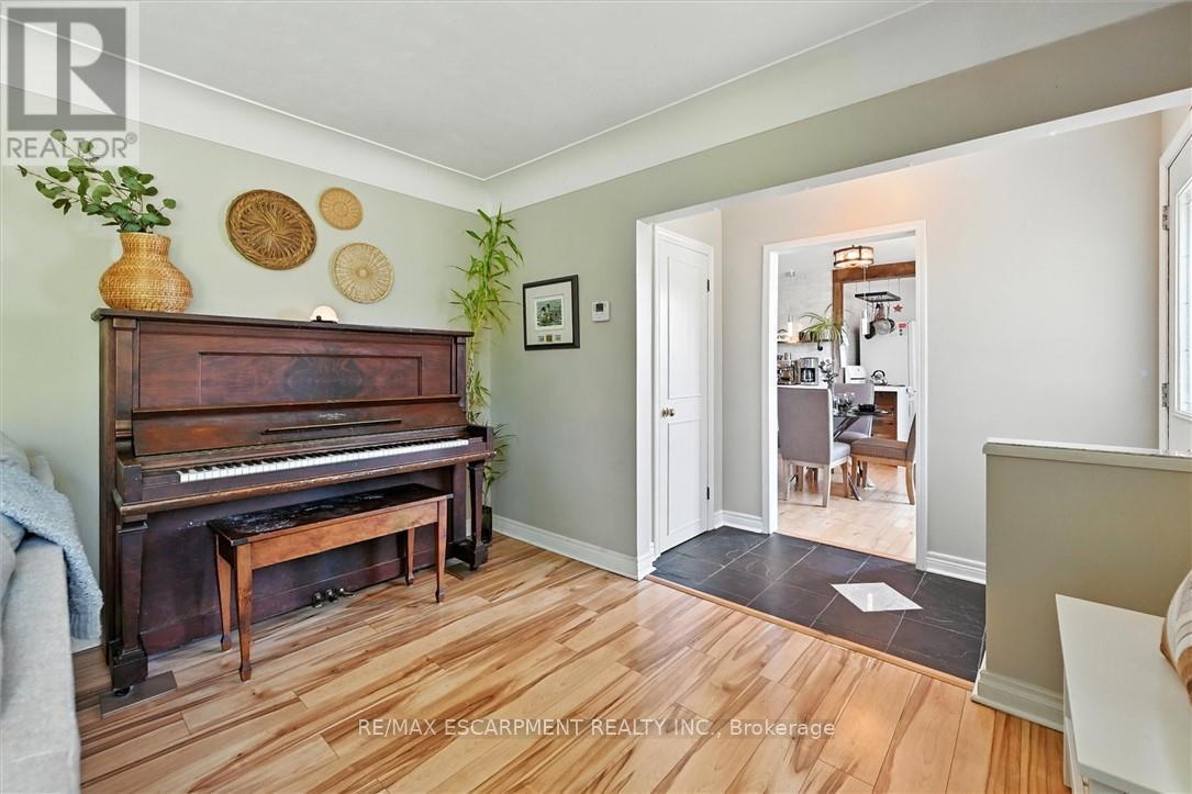 Photo 11 of 8554 Haldibrook Road, Hamilton ON