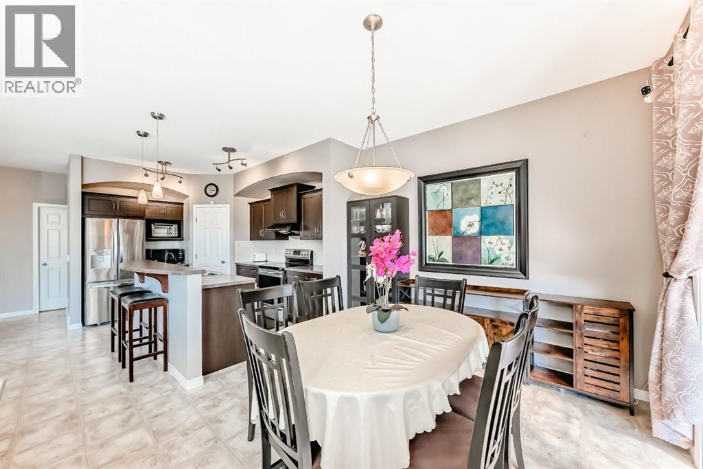 Photo 9 of 3 Saddlecrest Terrace Ne, Calgary AB