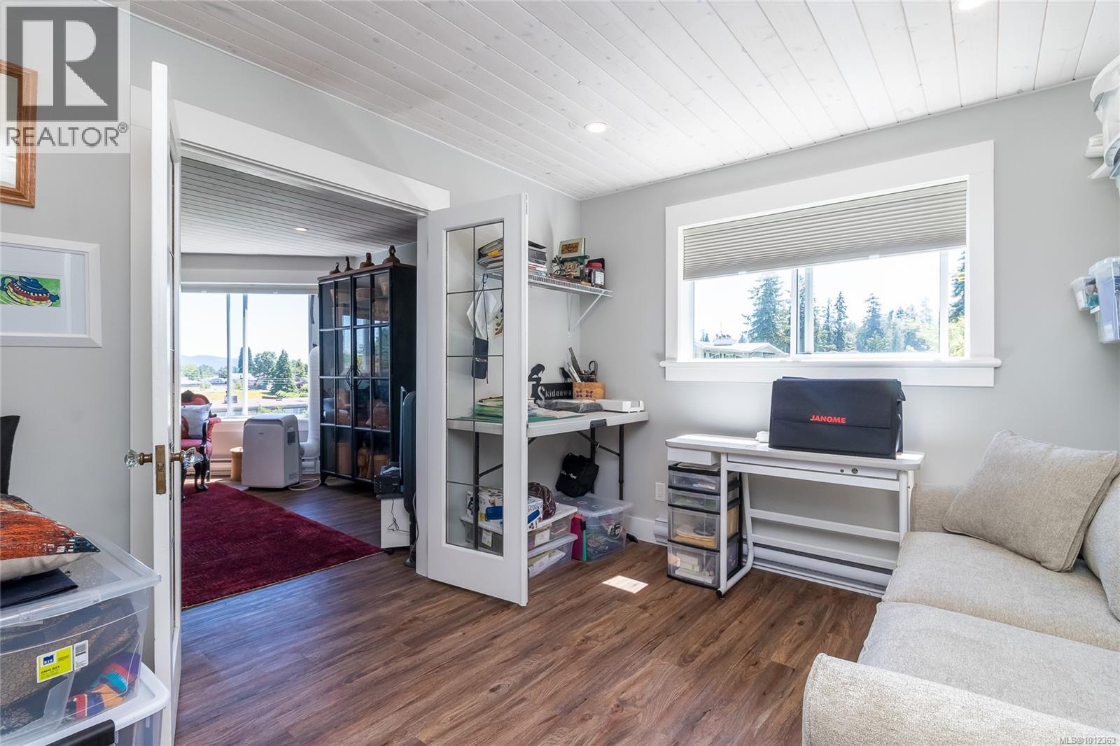 404 9958 Daniel St, Chemainus