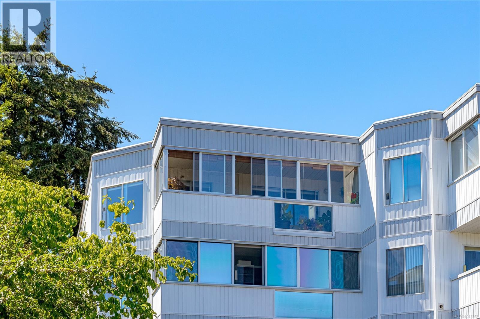 404 9958 Daniel St, Chemainus