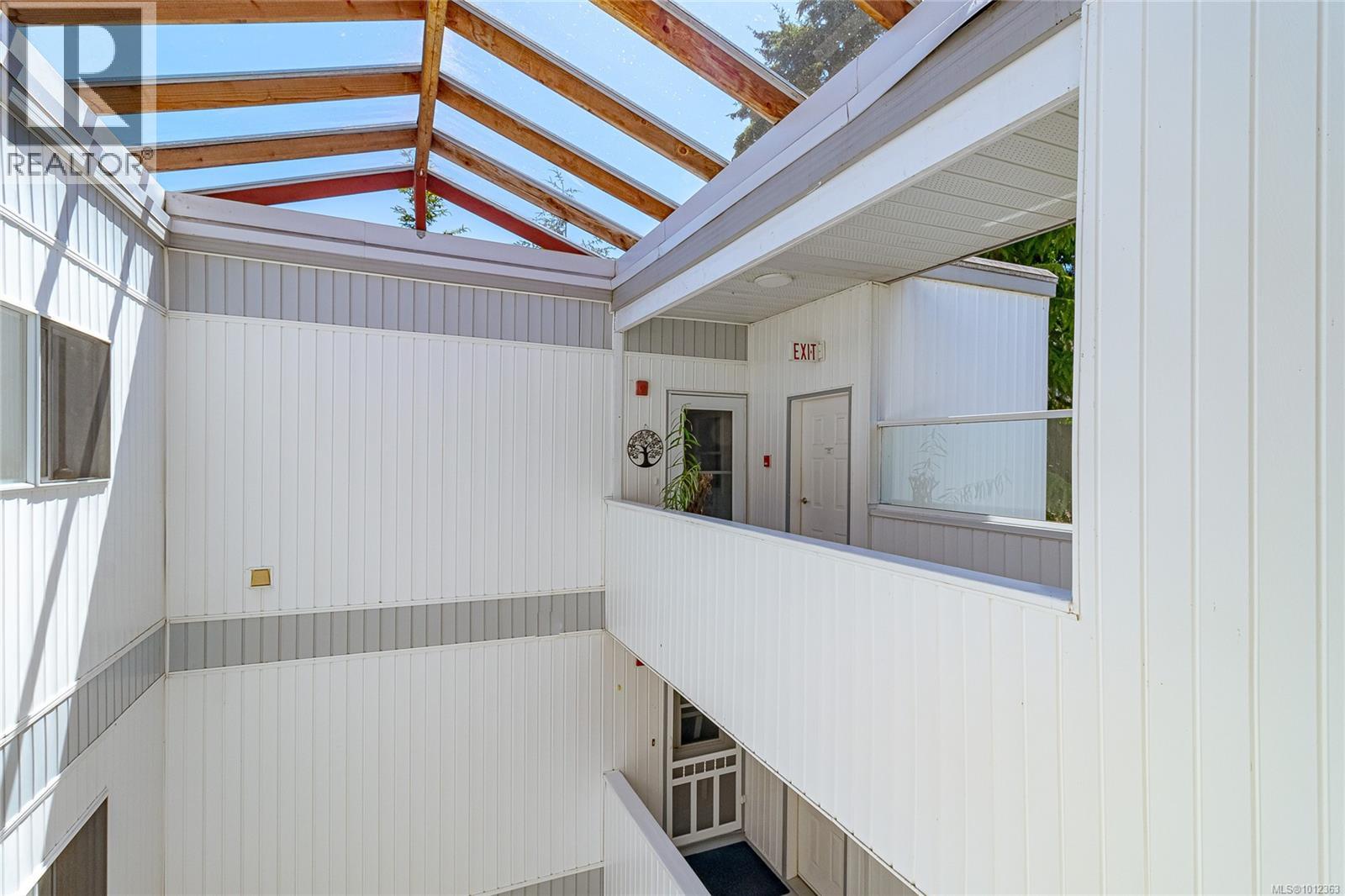 404 9958 Daniel St, Chemainus