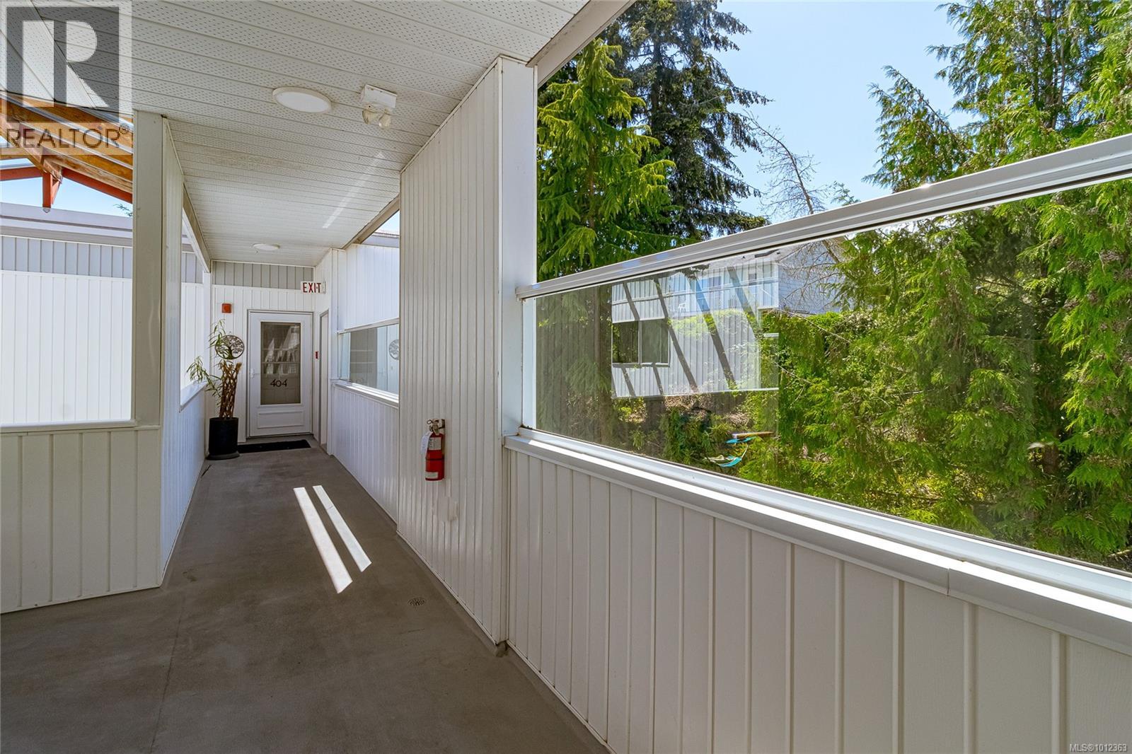 404 9958 Daniel St, Chemainus