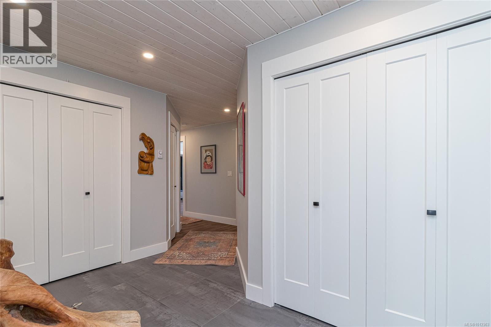 404 9958 Daniel St, Chemainus