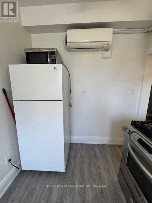 Photo 4 of 201 930 St Clair Avenue, Toronto ON