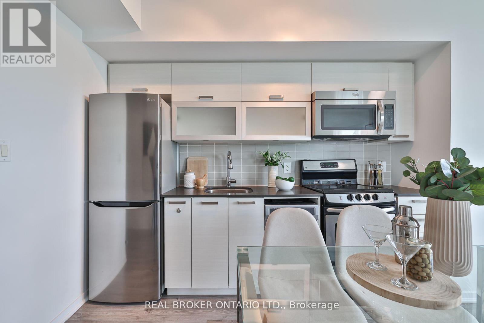 Photo 12 of 1129 68 Abell Street, Toronto ON