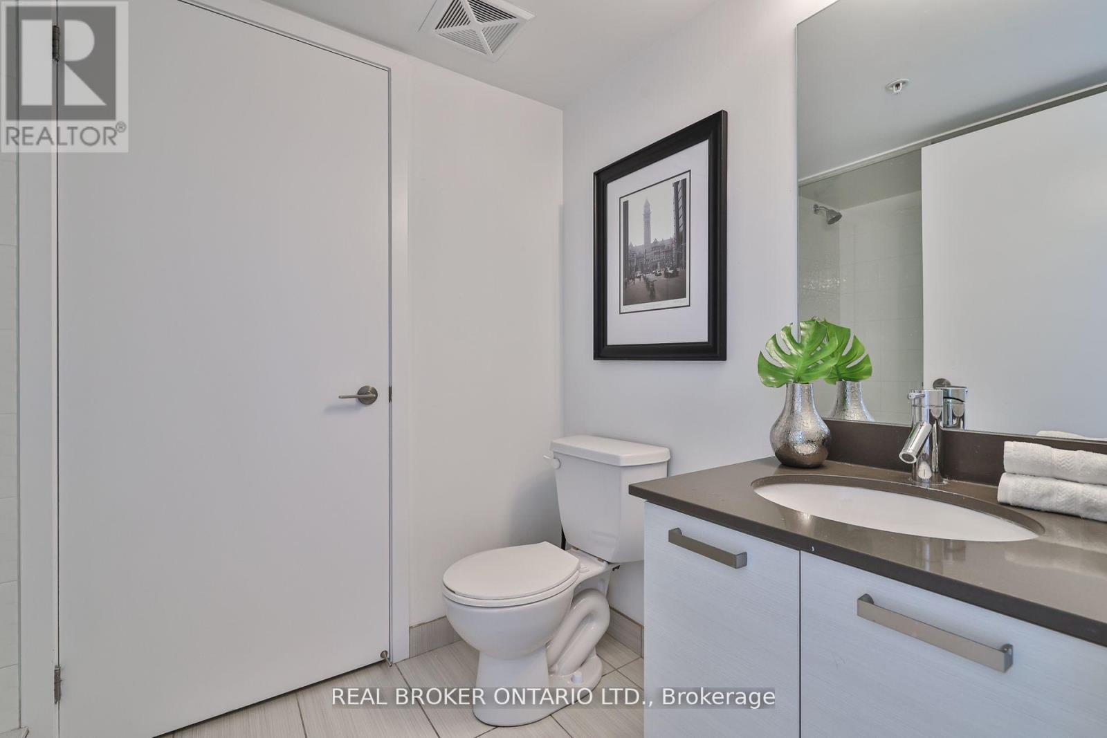 Photo 24 of 1129 68 Abell Street, Toronto ON