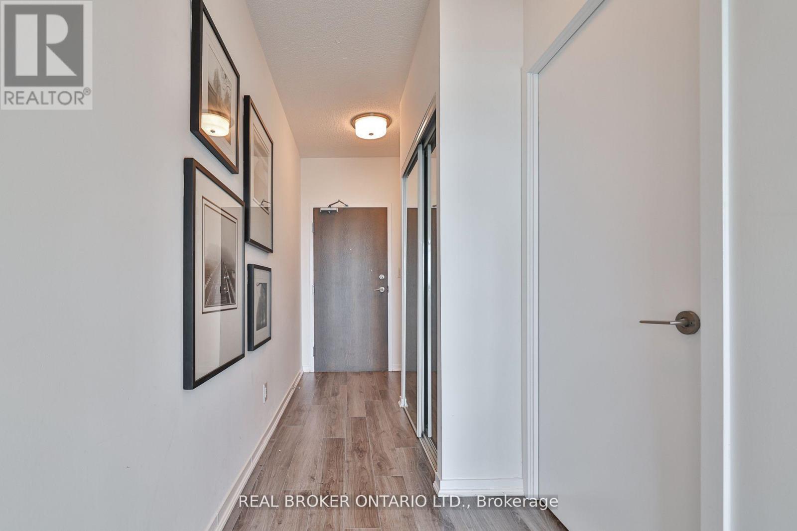 Photo 4 of 1129 68 Abell Street, Toronto ON