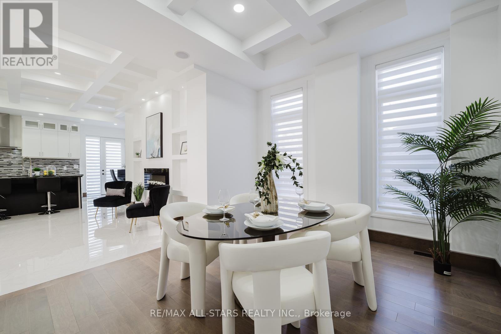 Photo 17 of 26 Lancer Drive, Vaughan ON