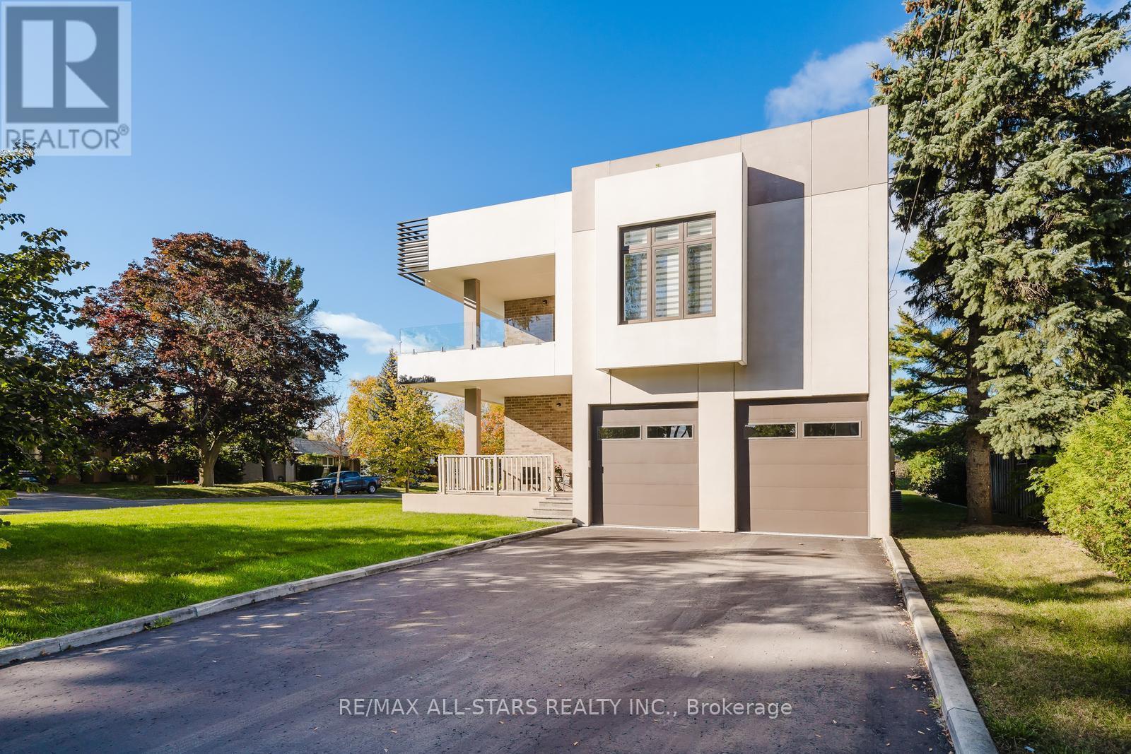 Photo 2 of 26 Lancer Drive, Vaughan ON