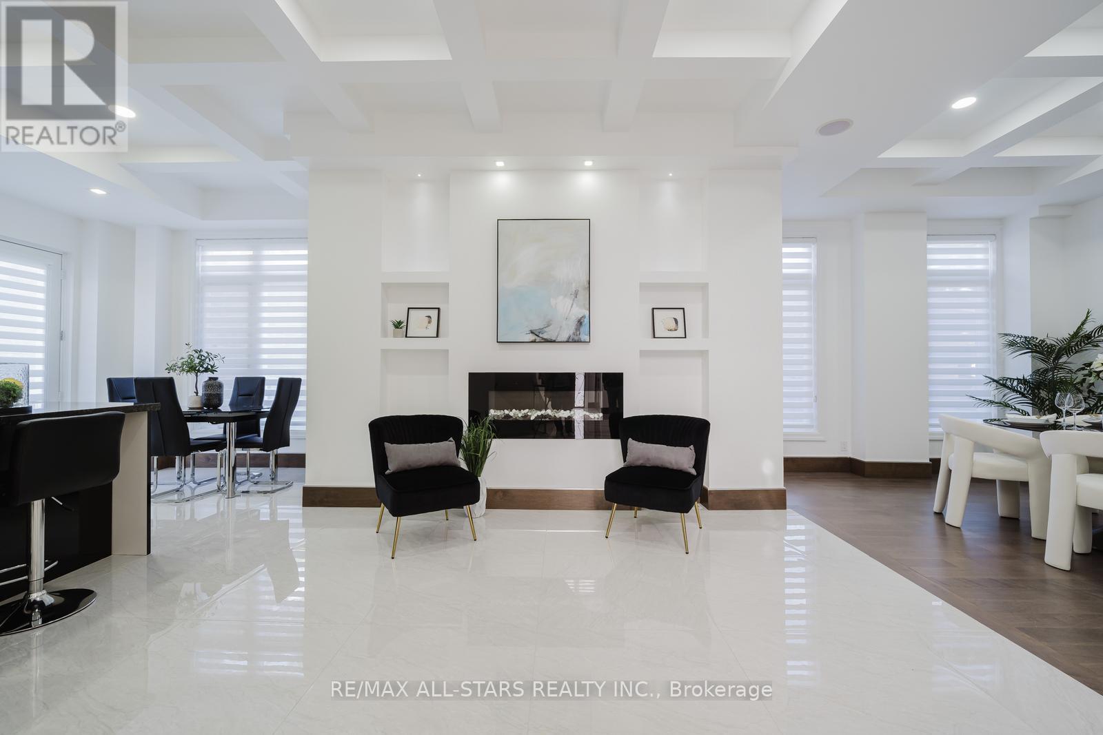 Photo 9 of 26 Lancer Drive, Vaughan ON