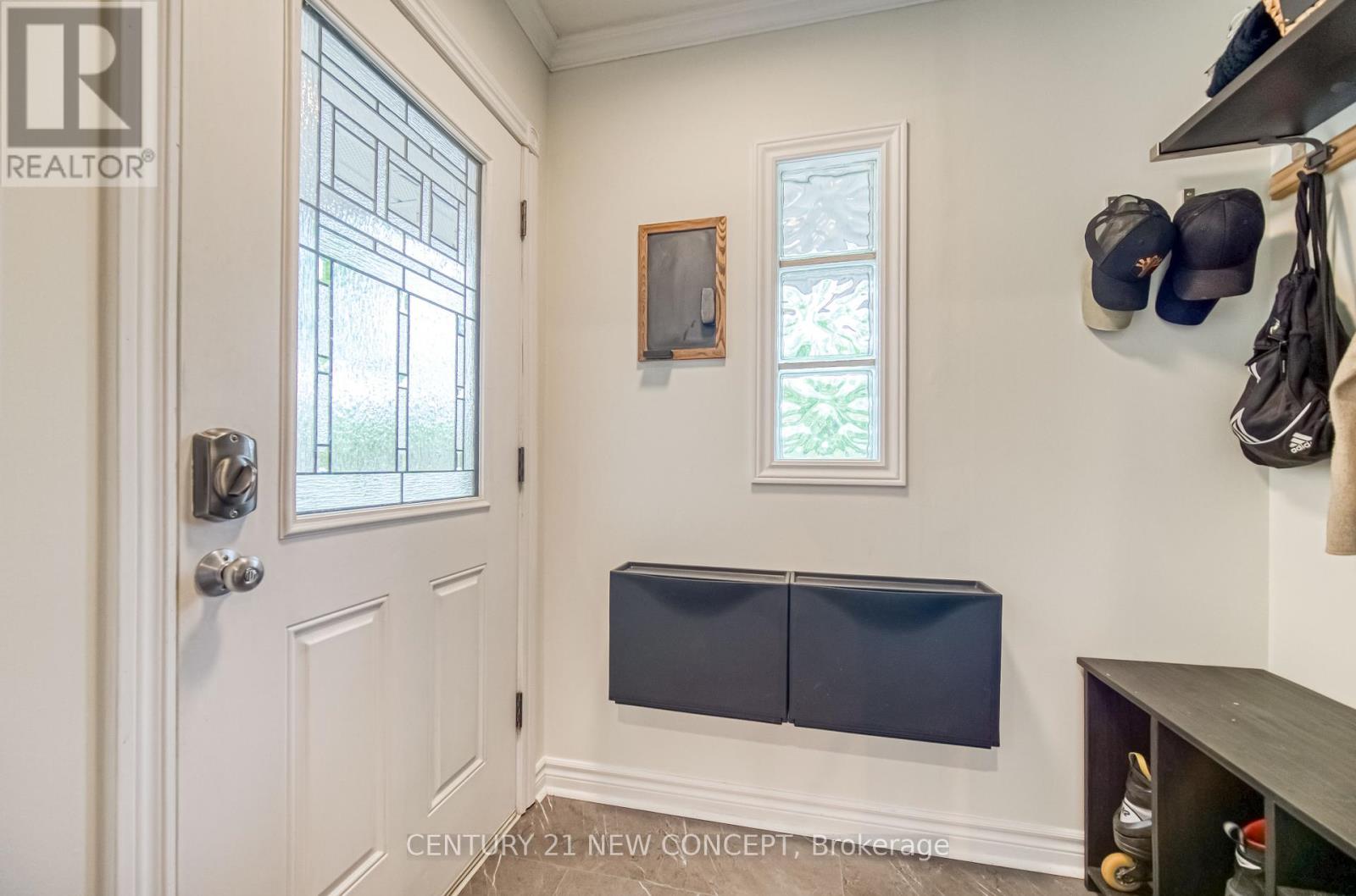 Photo 4 of 5531 Black River Road, Georgina ON