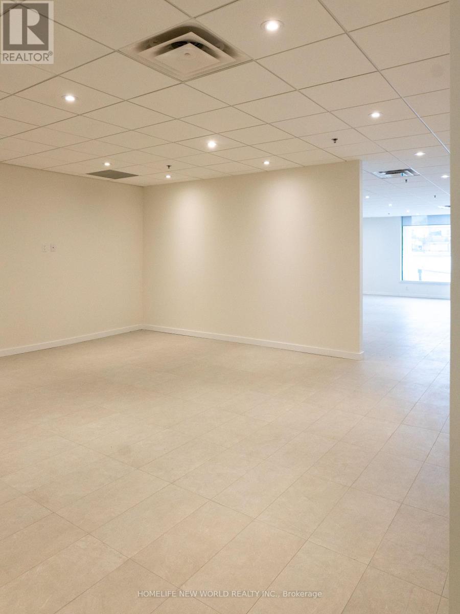 Photo 20 of 118 8901 Woodbine Avenue, Markham ON