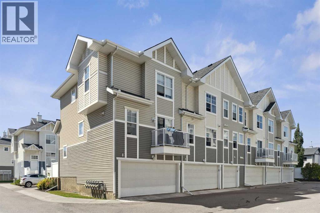 Photo 3 of 3096 New Brighton Gardens Se, Calgary AB