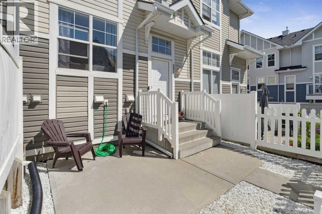 Photo 2 of 3096 New Brighton Gardens Se, Calgary AB