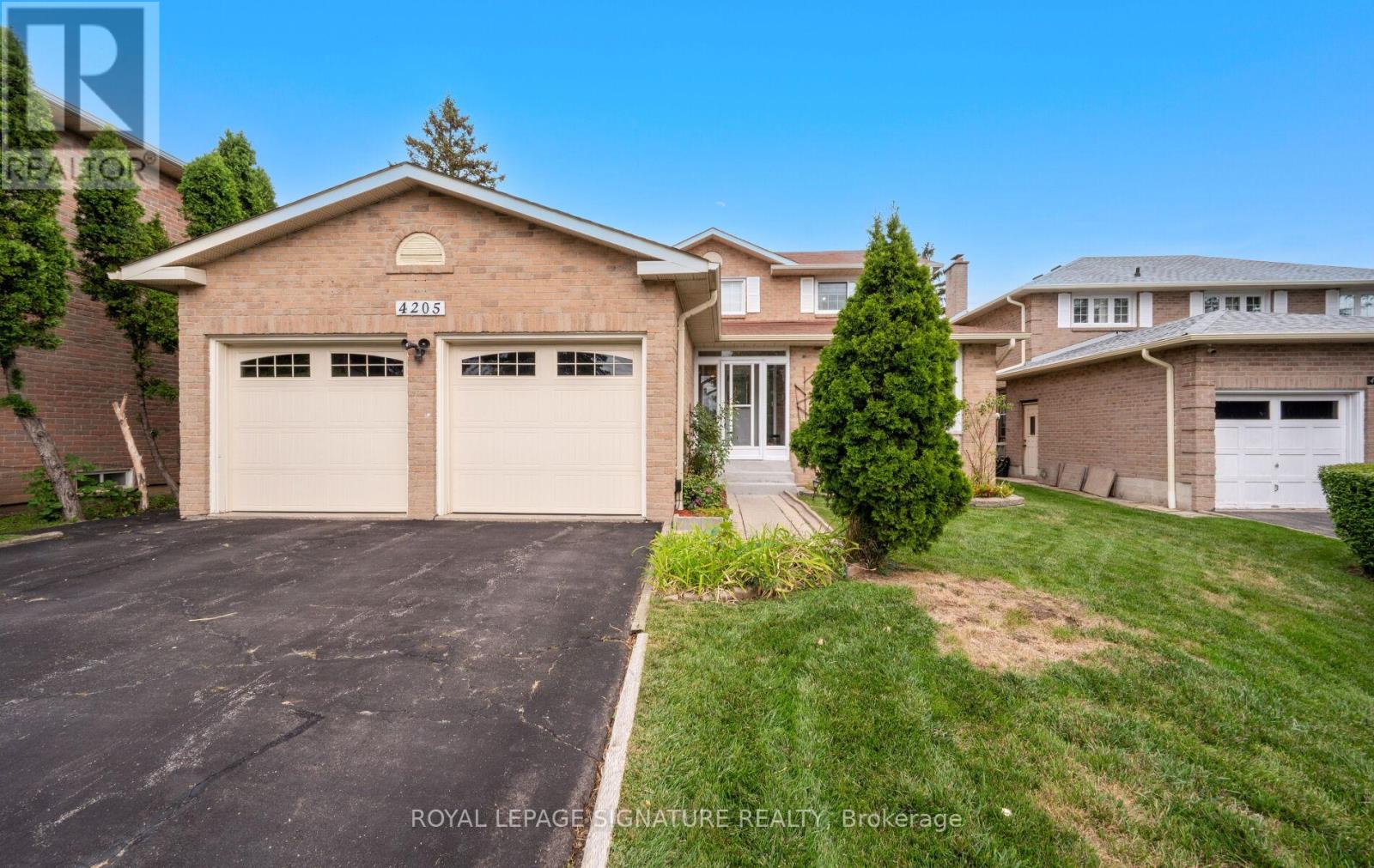 Photo 1 of 4205 Sawmill Valley Drive, Mississauga ON