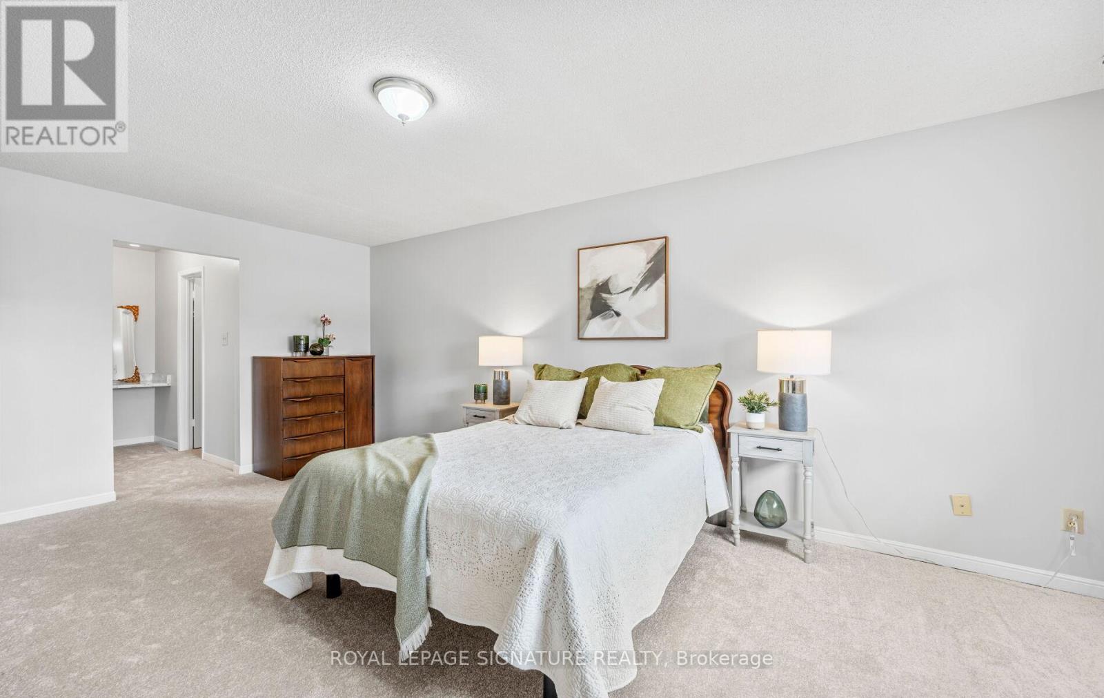 Photo 19 of 4205 Sawmill Valley Drive, Mississauga ON