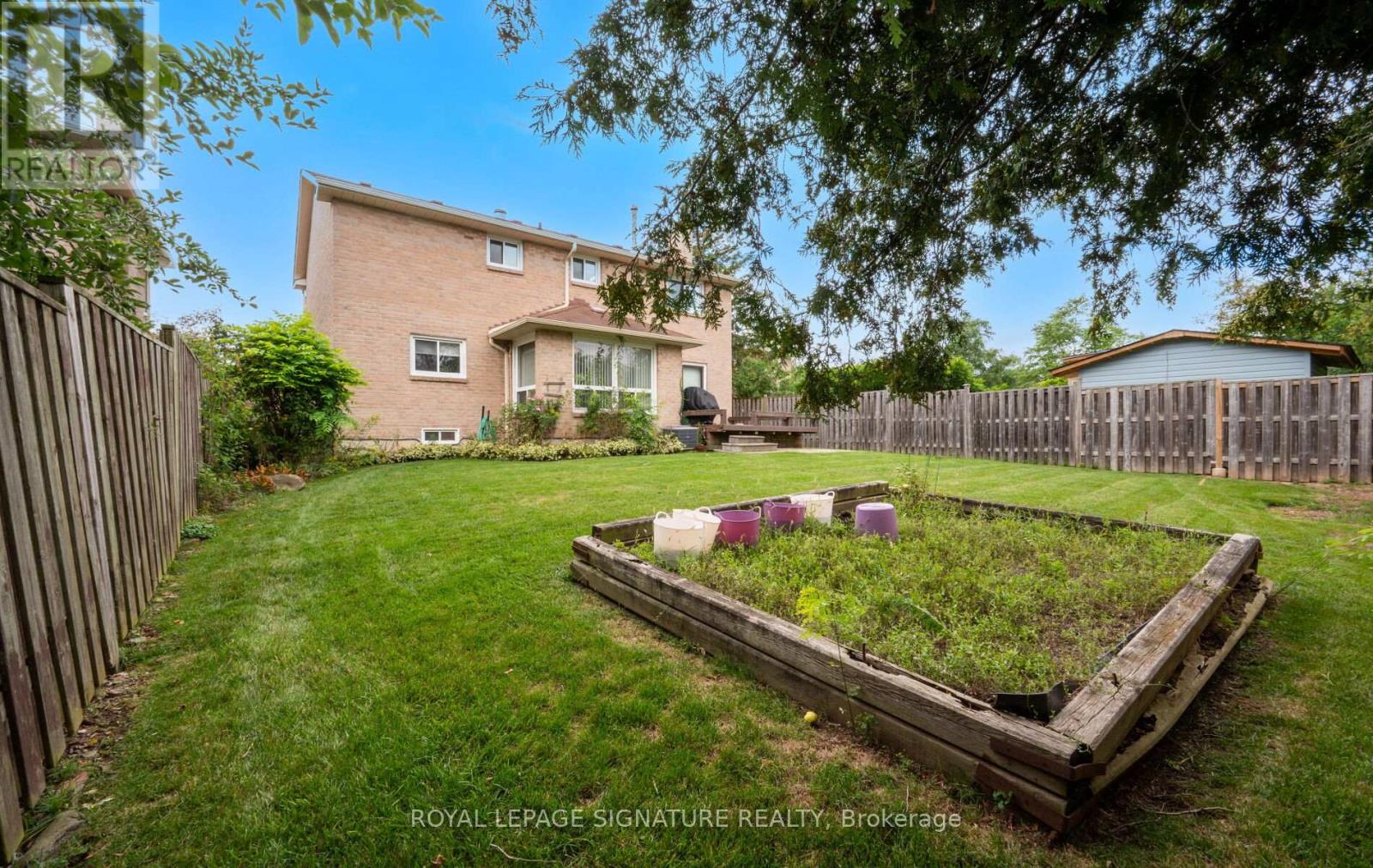 Photo 32 of 4205 Sawmill Valley Drive, Mississauga ON