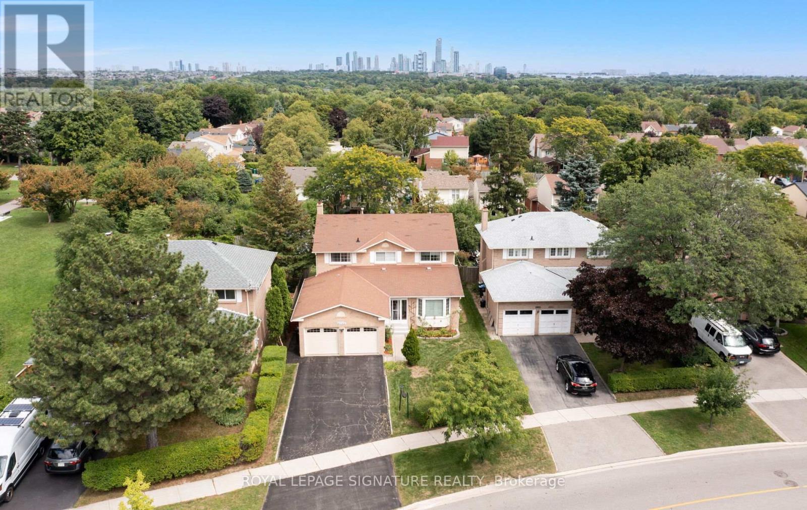 Photo 35 of 4205 Sawmill Valley Drive, Mississauga ON