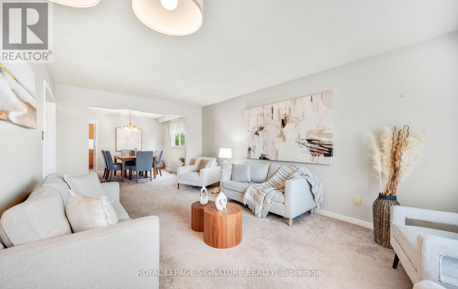 Photo 7 of 4205 Sawmill Valley Drive, Mississauga ON