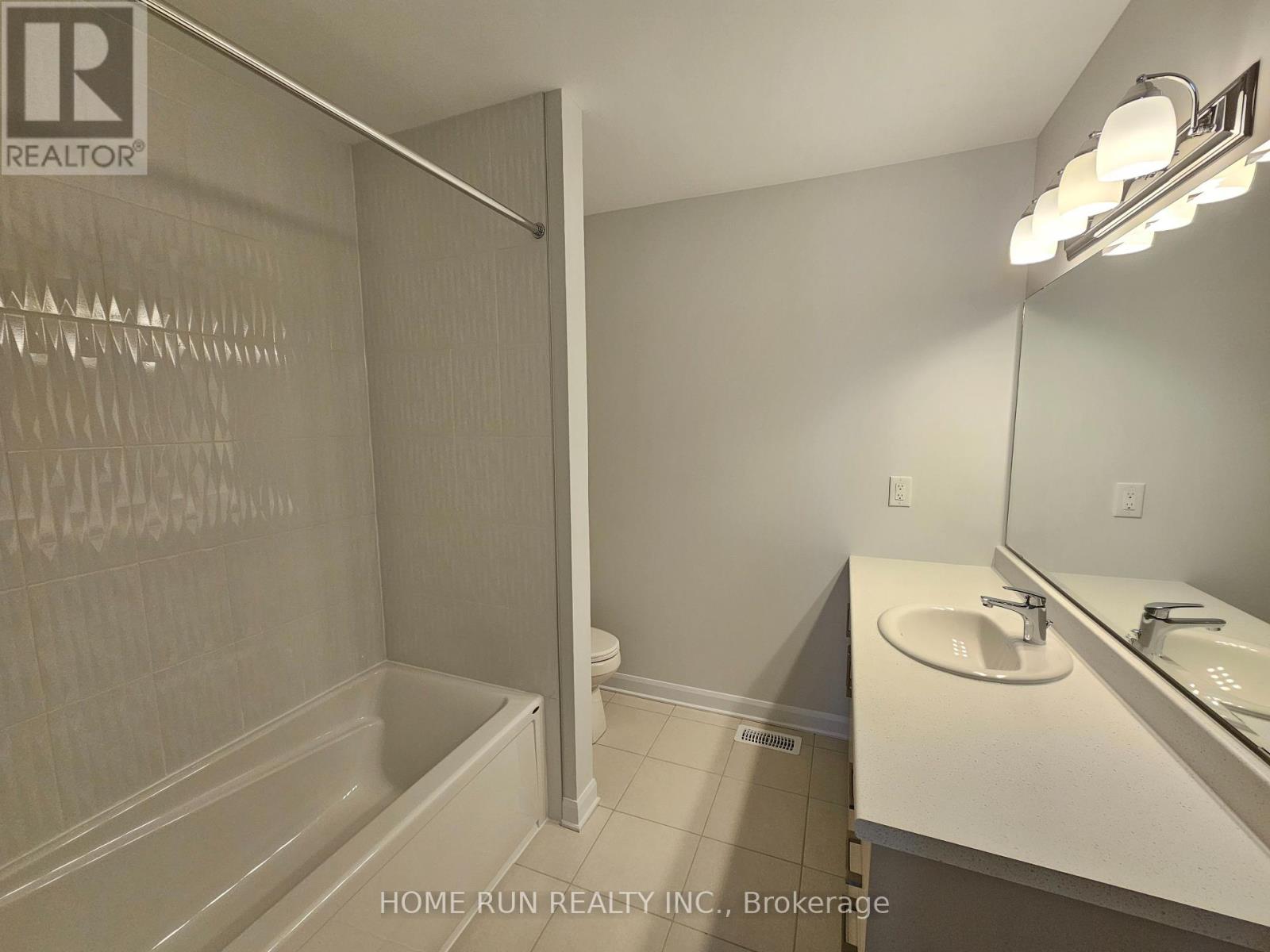Photo 11 of 932 Eileen Vollick Crescent, Ottawa ON