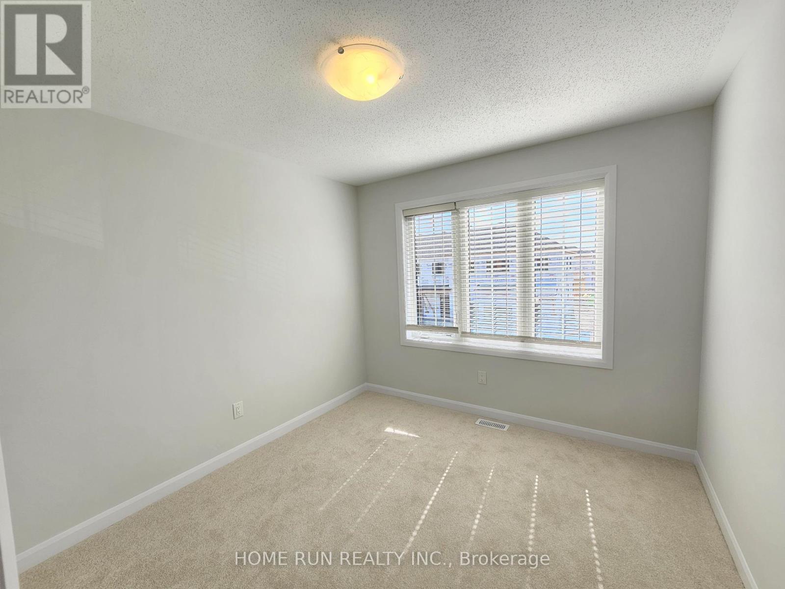 Photo 13 of 932 Eileen Vollick Crescent, Ottawa ON