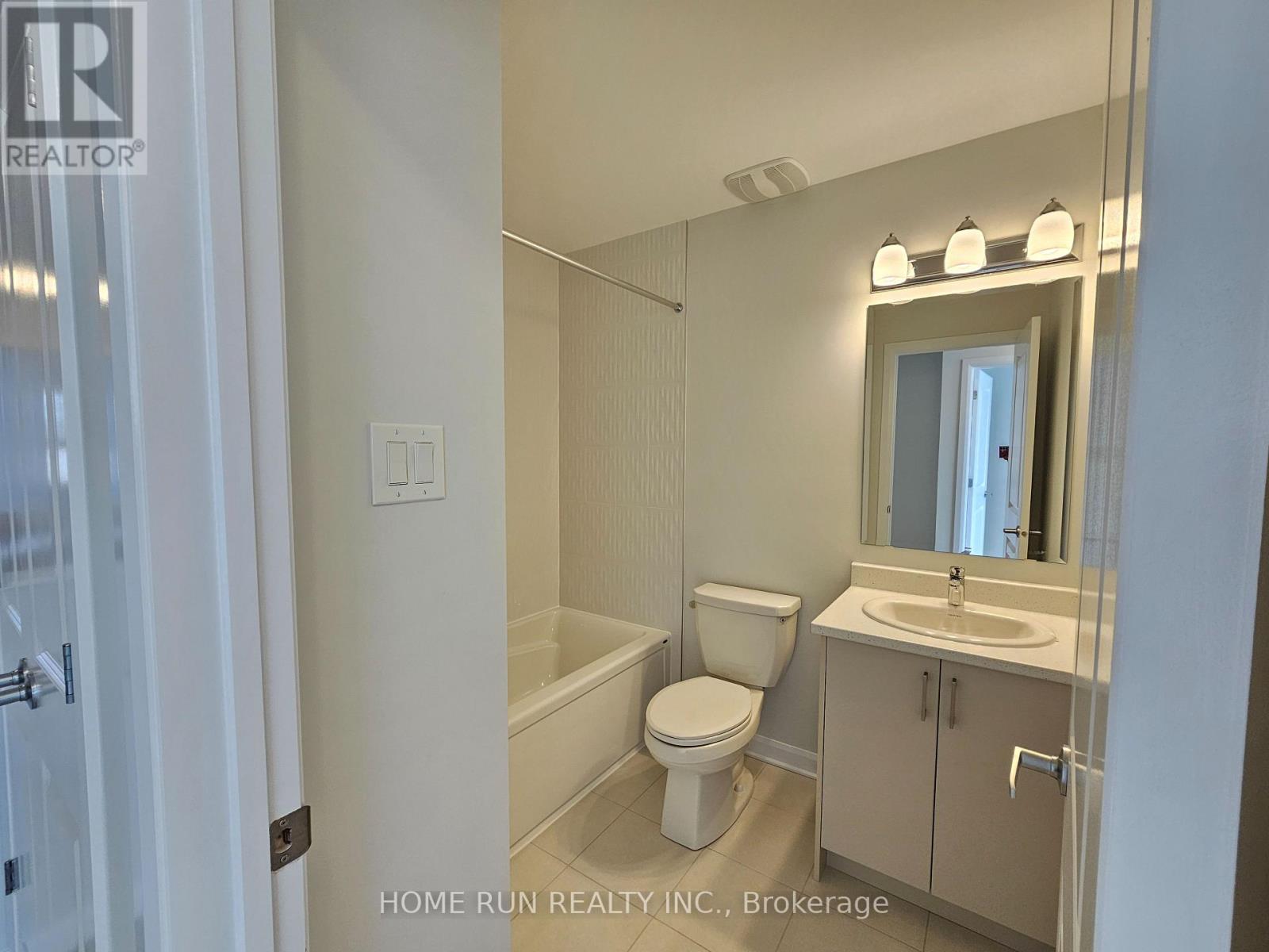 Photo 15 of 932 Eileen Vollick Crescent, Ottawa ON