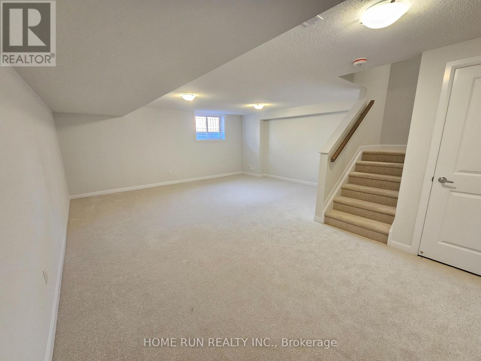 Photo 16 of 932 Eileen Vollick Crescent, Ottawa ON