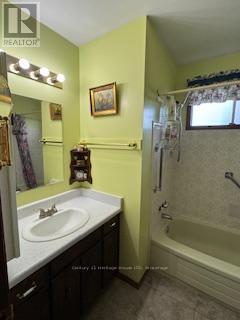 Photo 13 of 5638 Highland Avenue, Niagara Falls ON