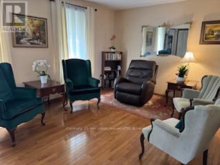 Photo 3 of 5638 Highland Avenue, Niagara Falls ON